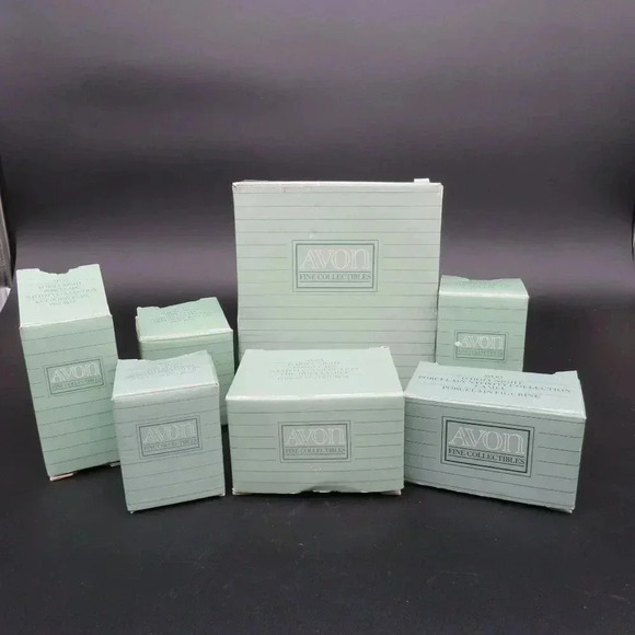 AVON ''O HOLY NIGHT'' Complete 9 Pc JESUS NATIVITY SET w/ Boxes Vintage 1989/90 - Picture 2 of 6